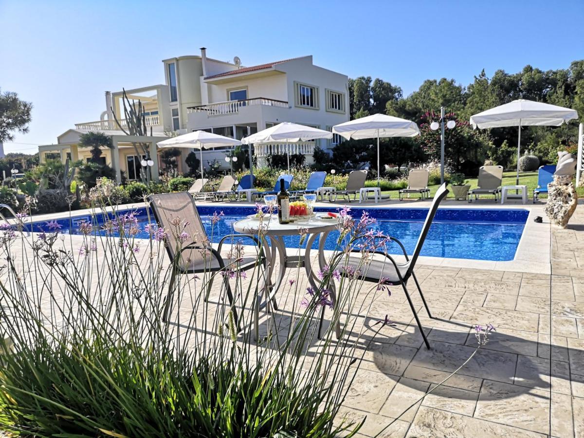 Louis Luxury Villa By Living In Blue Koskinou  Buitenkant foto